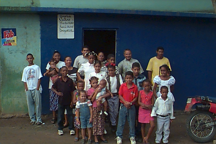 MembersatPescozon02.jpg (156892 bytes)