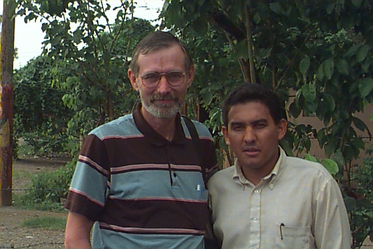 RalphRoberto.jpg (172780 bytes)