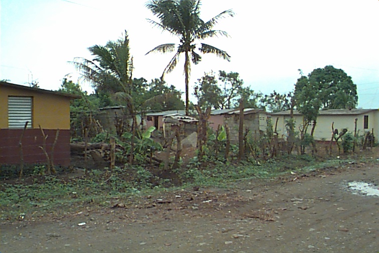 SiteforbuildingatPescoaon.jpg (168897 bytes)